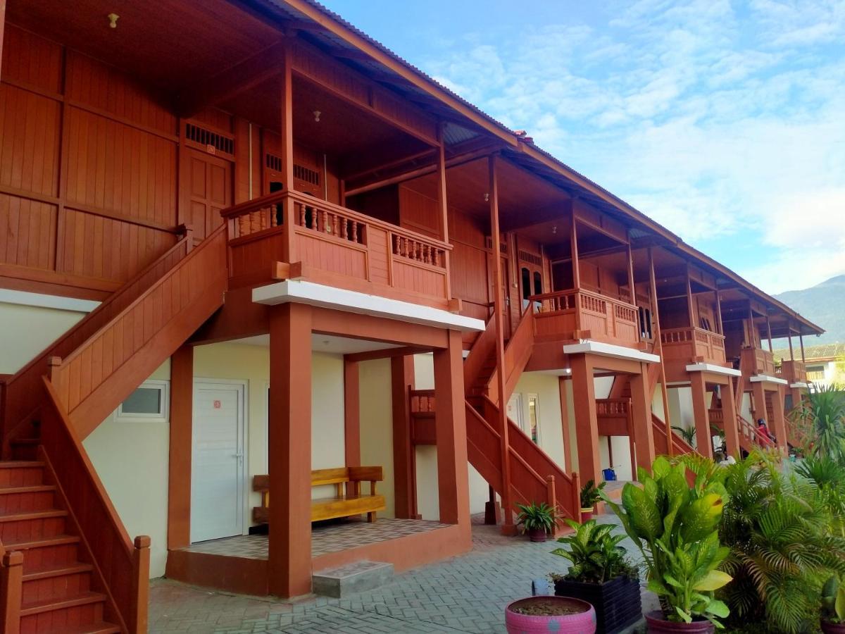 Granada Inn Palu Exterior photo
