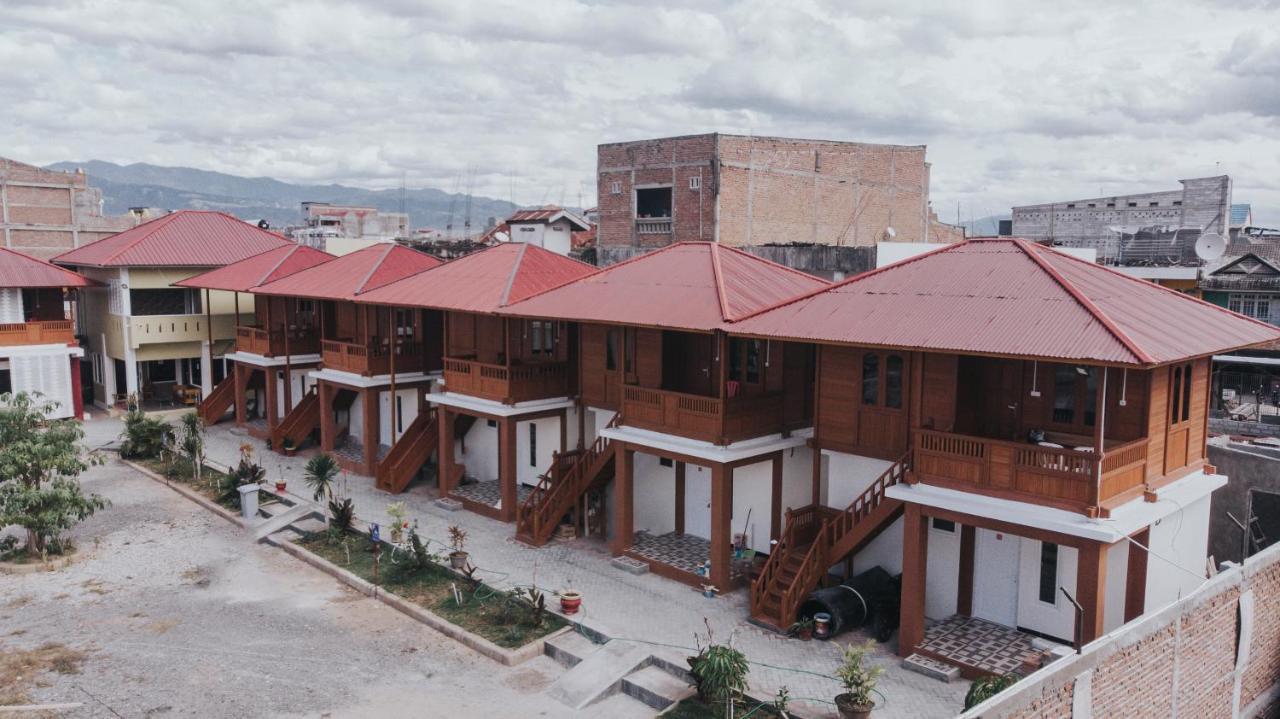 Granada Inn Palu Exterior photo