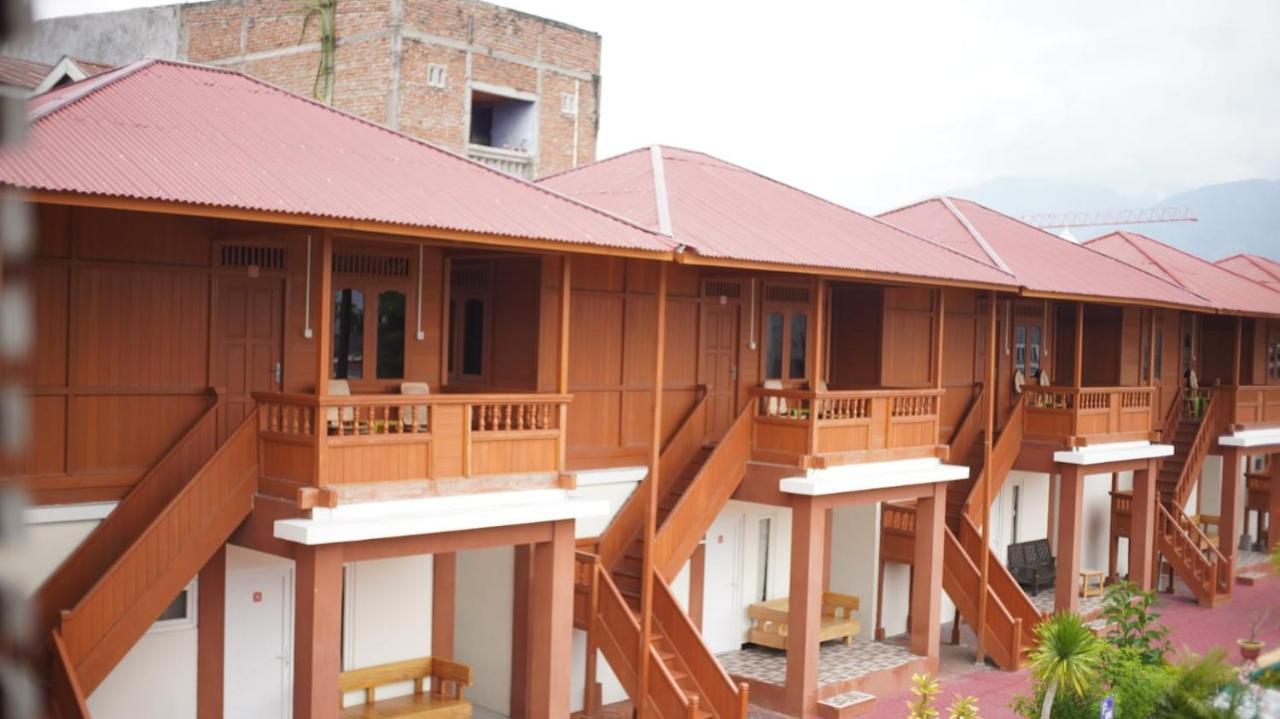 Granada Inn Palu Exterior photo